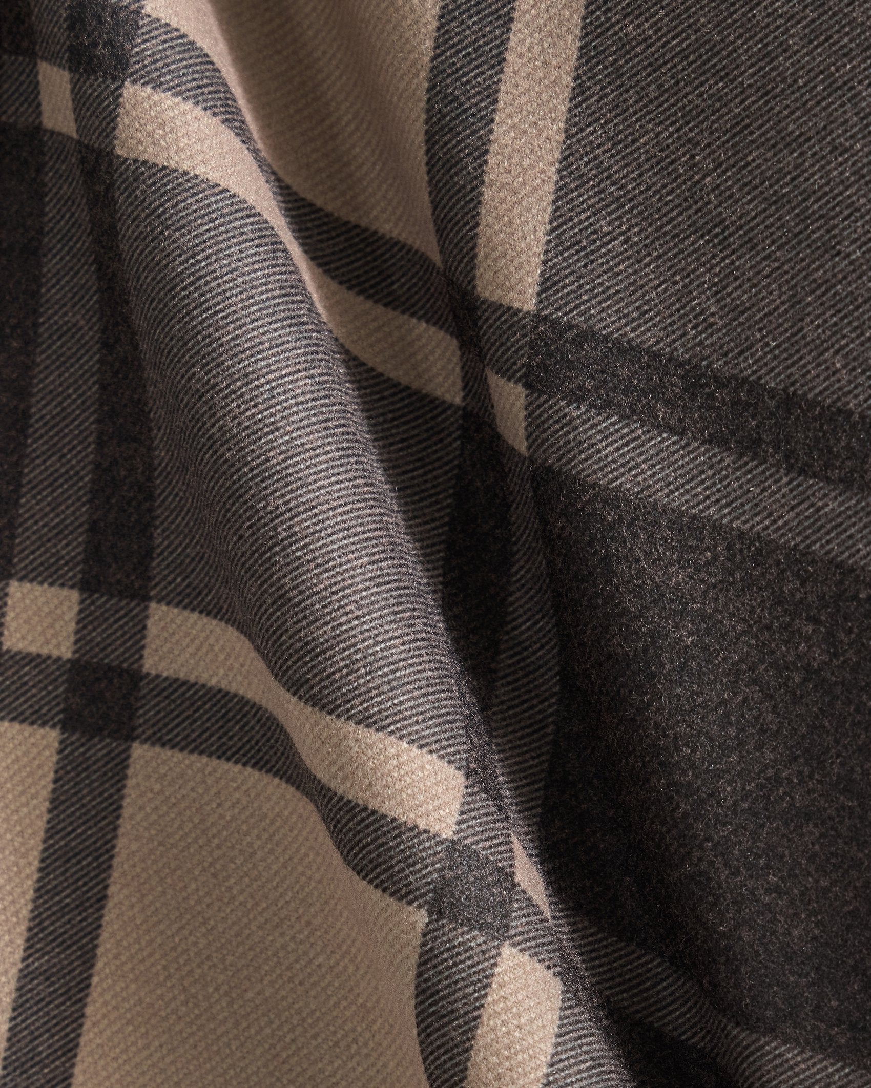 Taupe-Black
