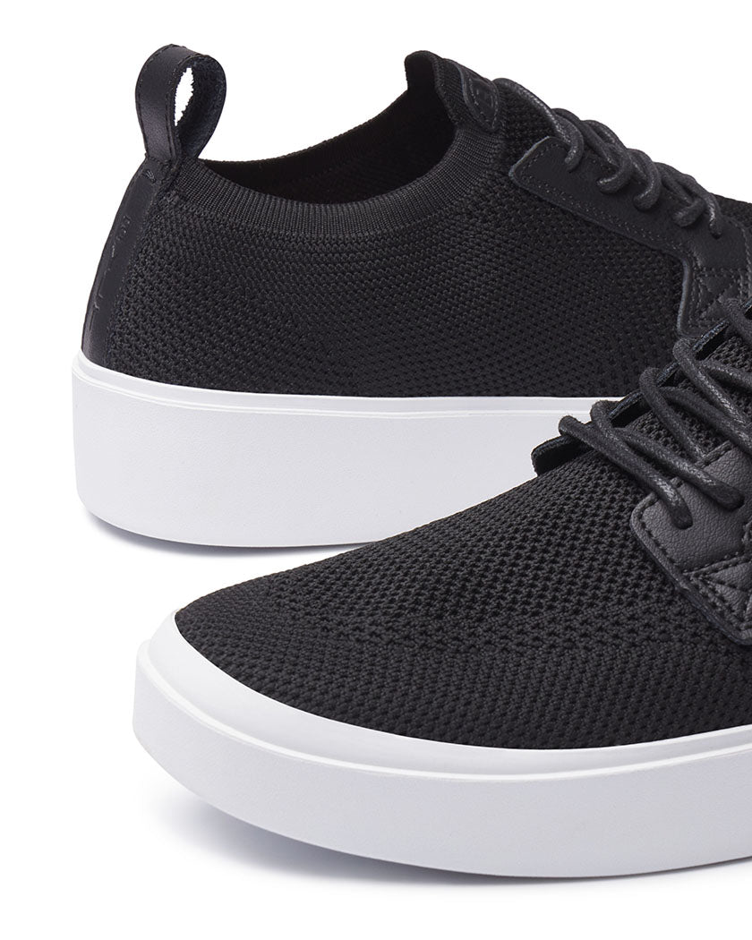 Black-Tonal