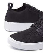 Black-Tonal